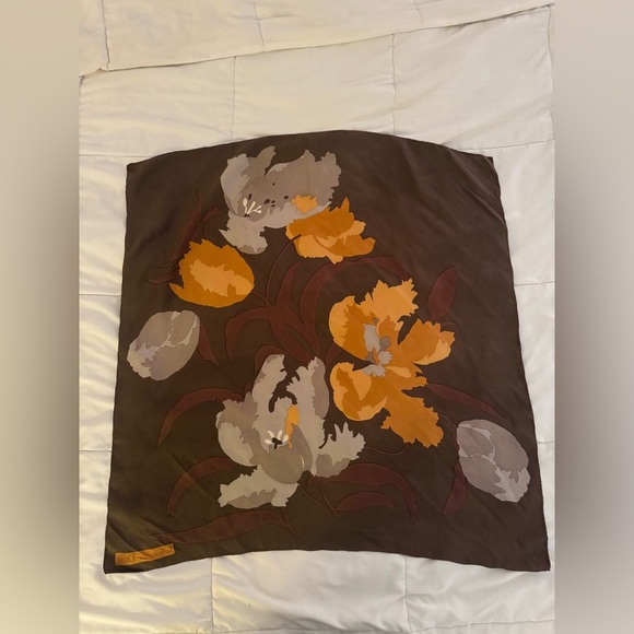 DIOR SCARF - Picture 1 of 10